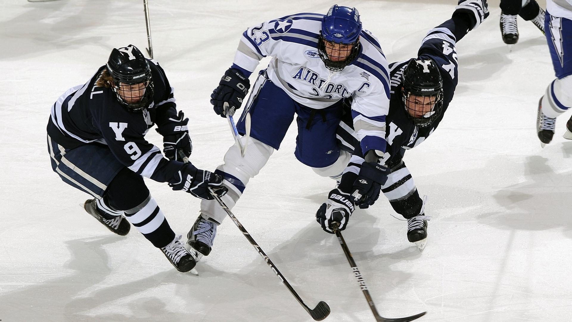 斯图里奇晒与萨拉赫合照:多么美妙的一天!第20座联赛冠军!